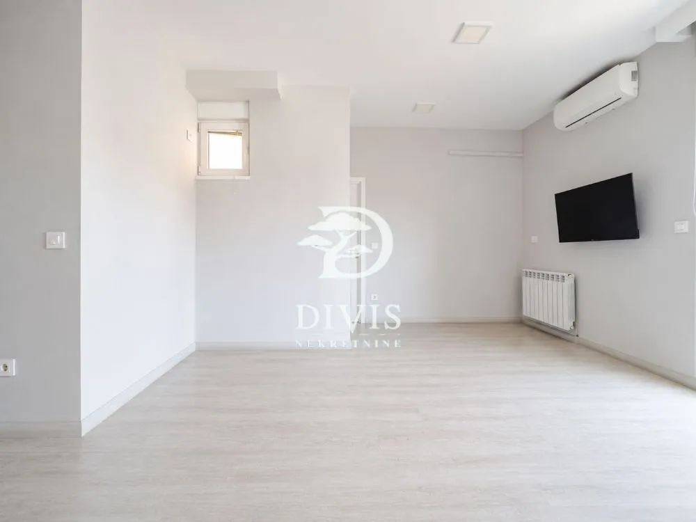 Sale, apartment, 118m², Đeram Pijaca, Beograd