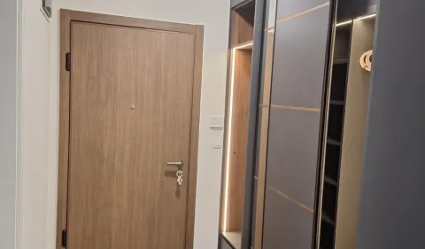 Izdavanje, trosoban stan, 94m², Central Point, Podgorica - image 16