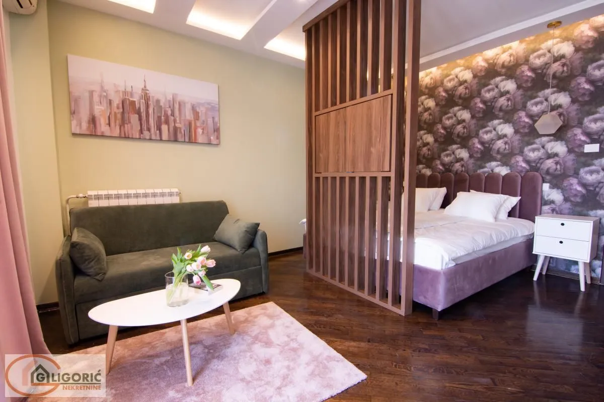 Prodaja, četvorosoban stan, 109m², Stari Grad, Beograd