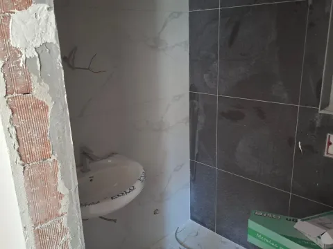 Sale, one bedroom apartment, 56m², Lazi, Budva - image 8