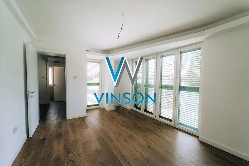 Prodaja, trosoban stan, 130m², Petrovaradin, Novi Sad