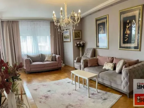 Prodaja, četvorosoban stan, 124m², Grbavica, Novi Sad Sve Podlokacije - image 1