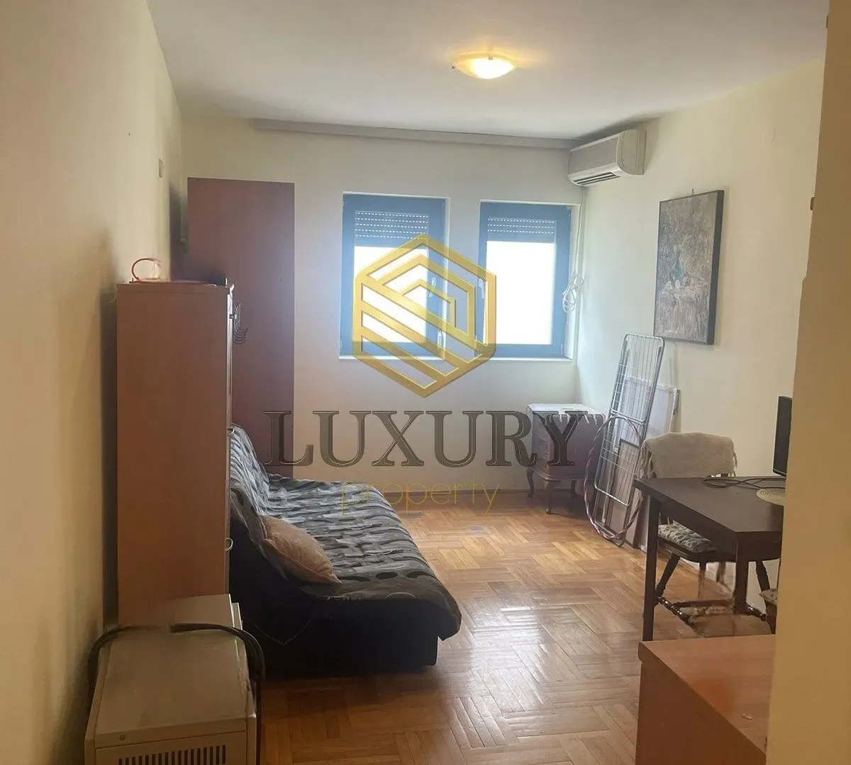 Izdavanje, stan, 21m², Obala Morače, Podgorica