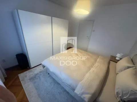 Izdavanje, trosoban stan, 64m², Stari Grad, Beograd - image 4