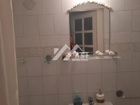 Izdavanje, dvosoban stan, 50m², Centar, Novi Sad - image 7