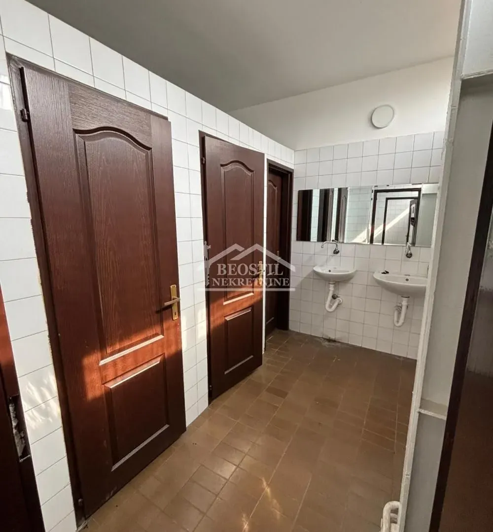 Rent, office space, 260m², Kluz, Zvezdara Sve Podlokacije