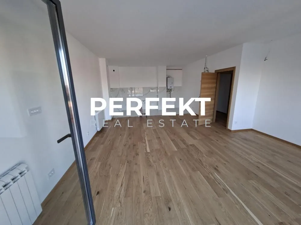 Prodaja, četvorosoban stan, 114m², Centar, Pančevo