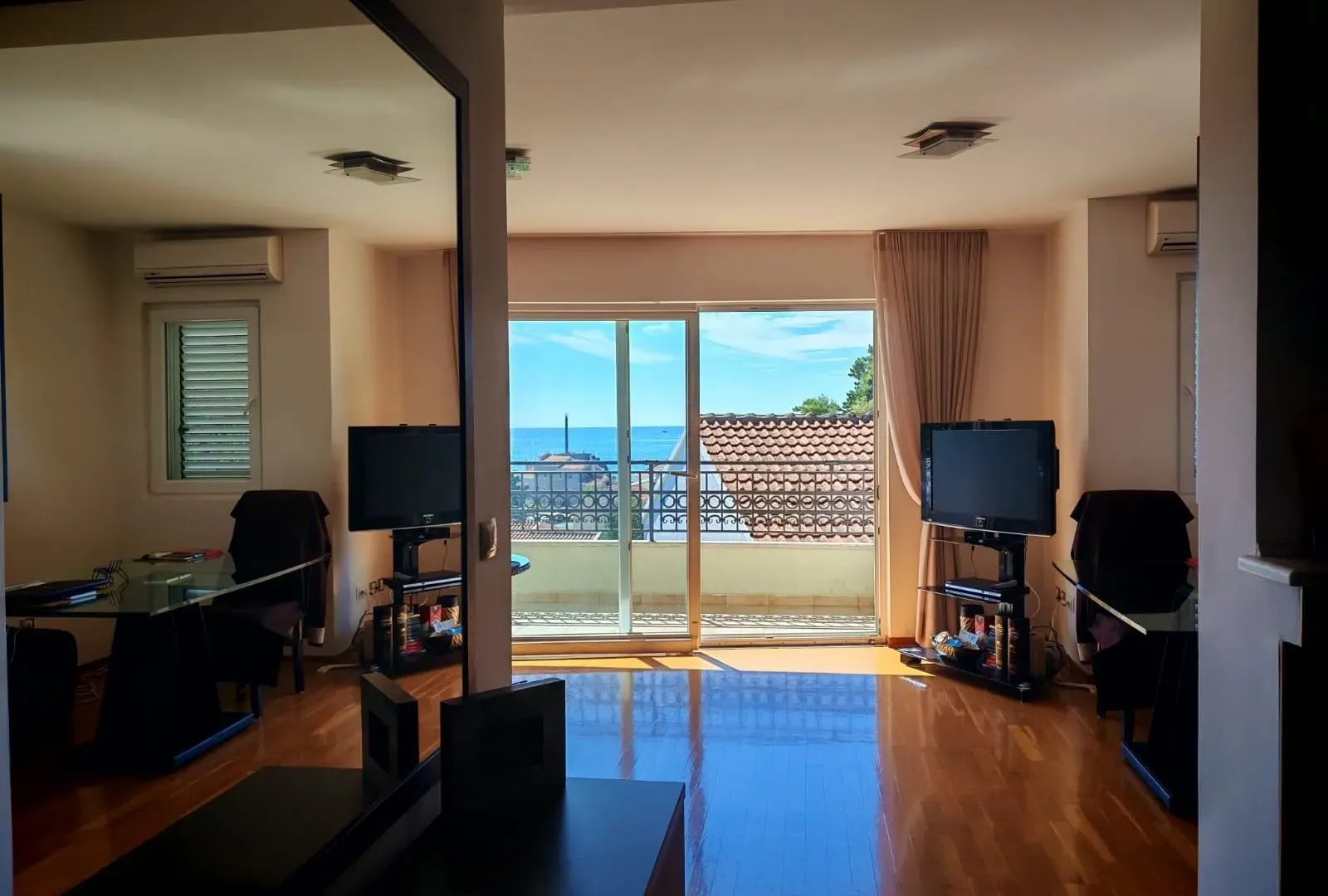 Sale, two bedroom apartment, 84m², Petrovac, Budva