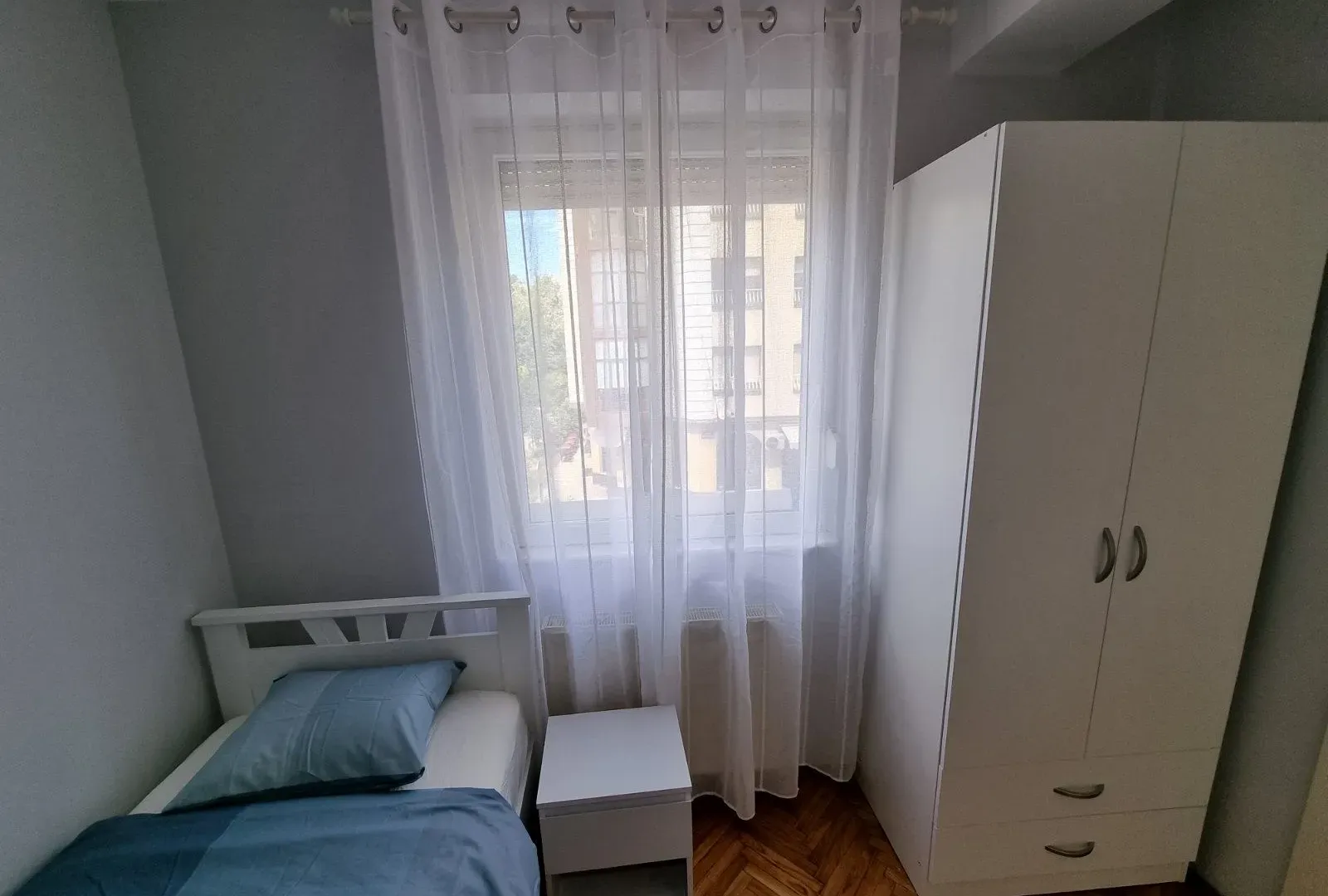 Izdavanje, jednosoban stan, 31m², Grbavica, Novi Sad Sve Podlokacije