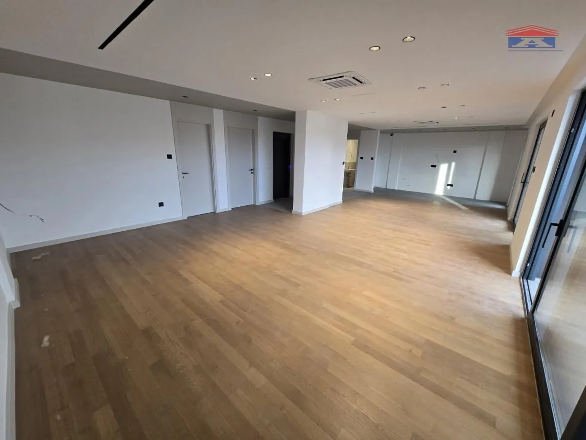Prodaja, stan, 221m², Telep, Novi Sad Sve Podlokacije