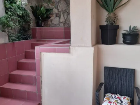 Rent, two bedroom apartment, 75m², Budva, Crna Gora - image 18