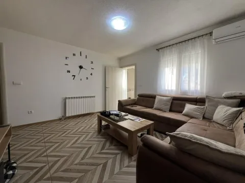 Prodaja, kuća, 350m², Bar, Crna Gora - image 15