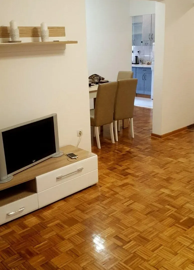 Izdavanje, trosoban stan, 84m², Bezanijska Kosa 2, Bežanijska Kosa Sve Podlokacije