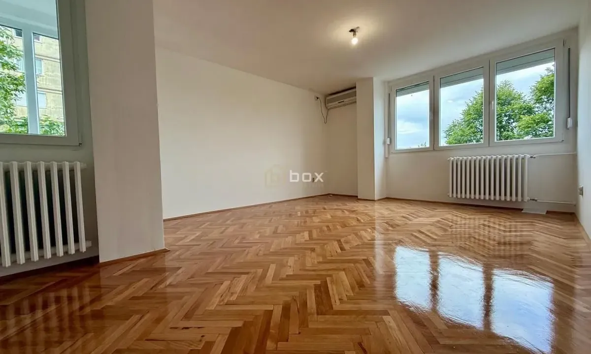 Izdavanje, poslovni prostor, 70m², Medijana, Niš