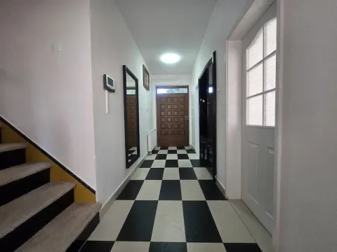 Rent, house, 390m², Zagorič, Podgorica - image 14