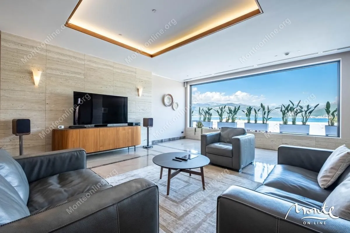 Prodaja, trosoban stan, 230m², Bogišići, Tivat