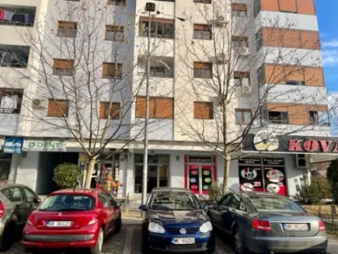 Prodaja, garsonjera, 31m², Stari Aerodrom, Podgorica - image 2