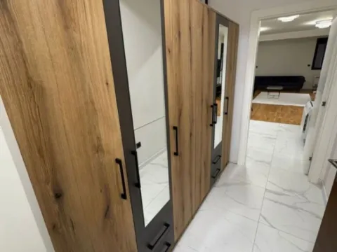 Izdavanje, dvosoban stan, 100m², Tološi, Podgorica - image 3