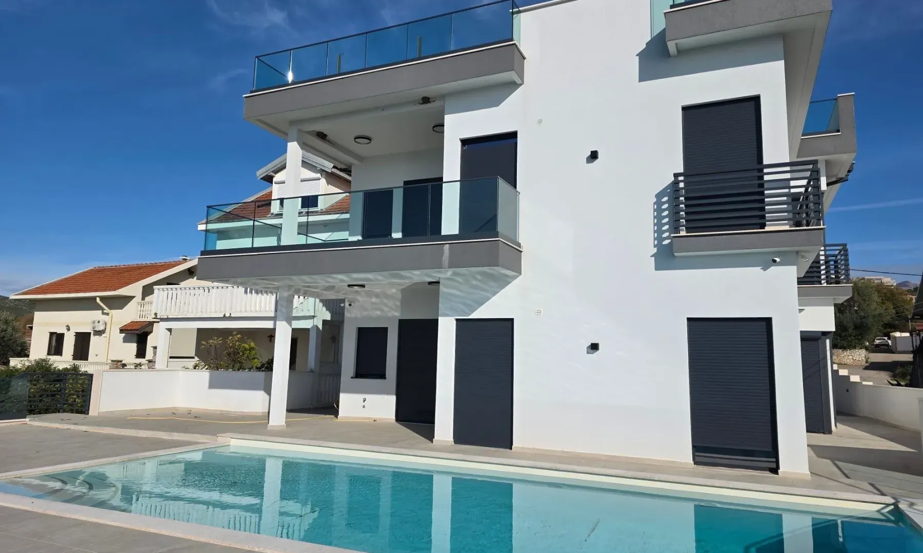 Prodaja, kuća, 380m², Krimovica, Kotor