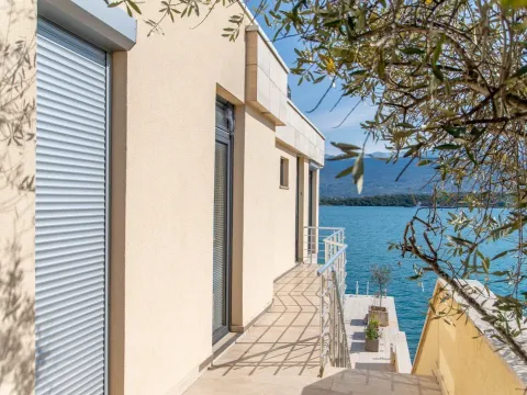 Sale, house, 172m², Kotor, Crna Gora - image 29