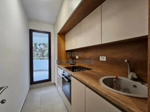 Izdavanje, jednosoban stan, 50m², Centar, Bar - image 5