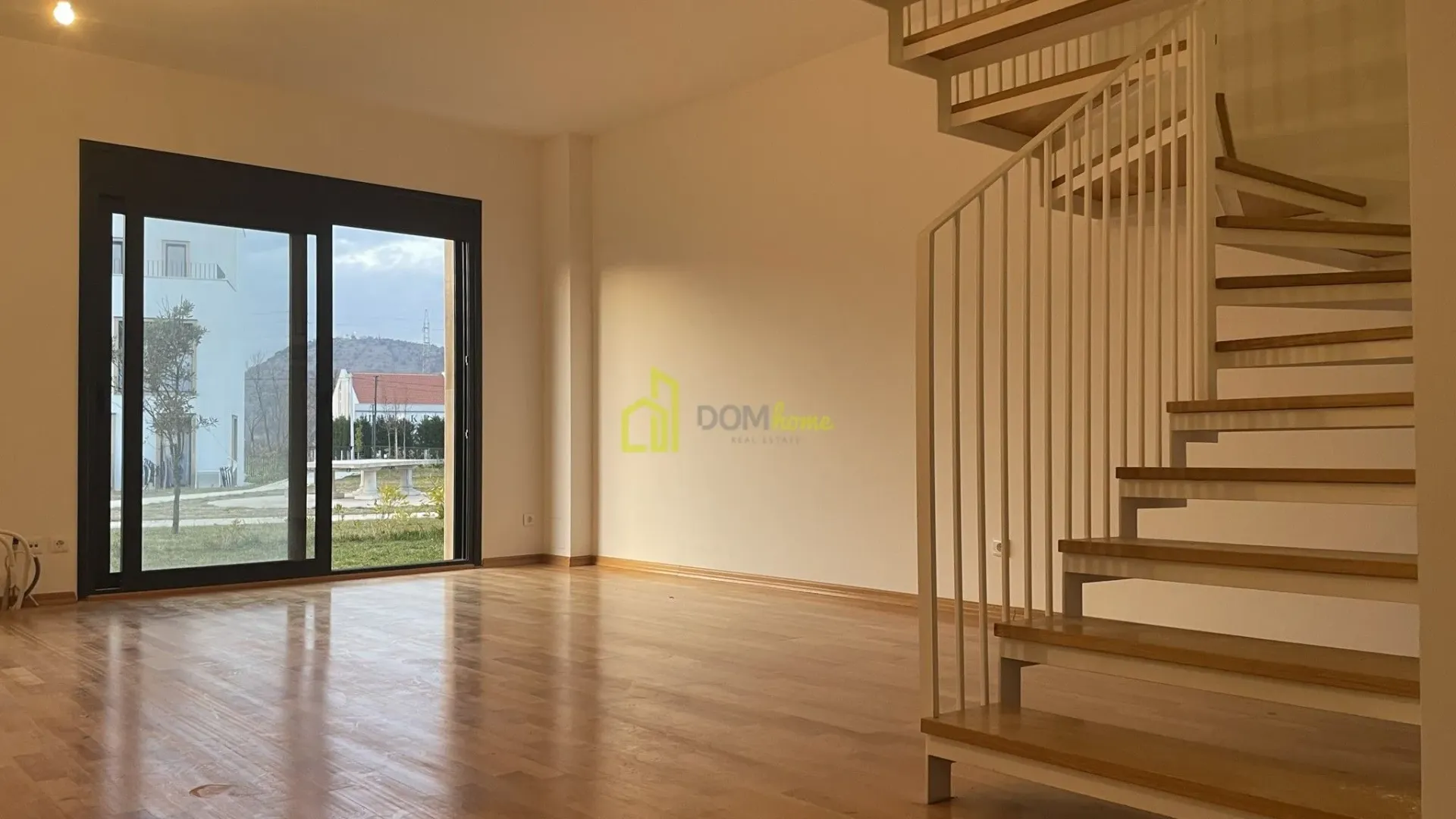 Prodaja, trosoban stan, 106m², Zagorič, Podgorica