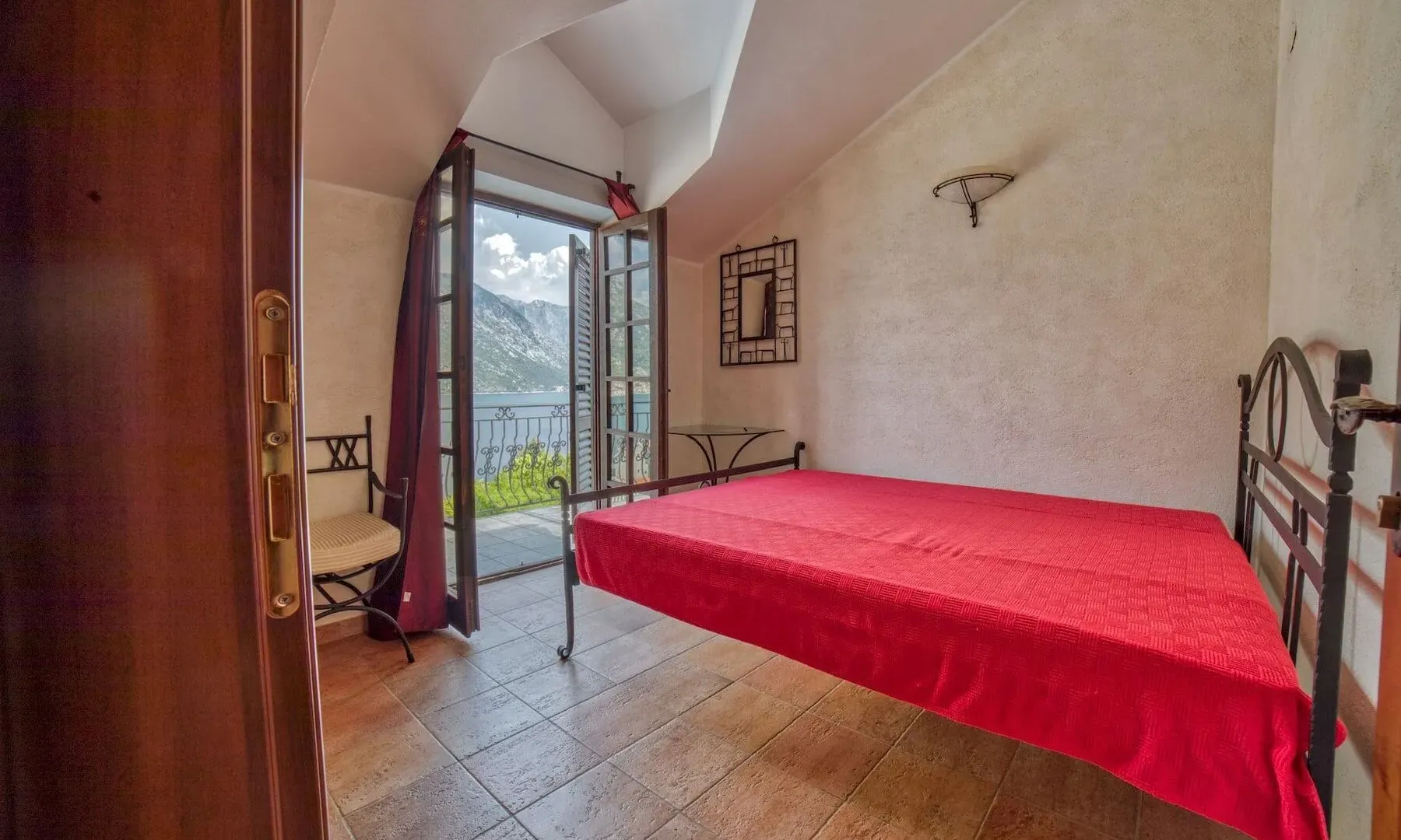 Sale, house, 278m², Stoliv, Kotor