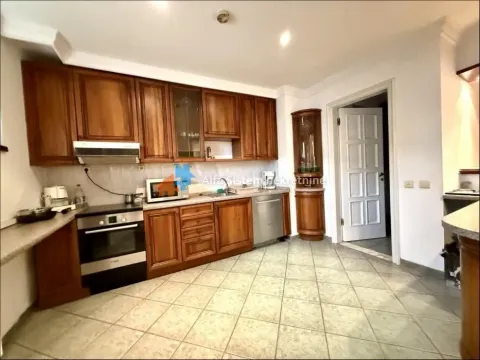 Izdavanje, poslovni prostor, 147m², Kalenić Pijaca, Vračar Sve Podlokacije - image 14