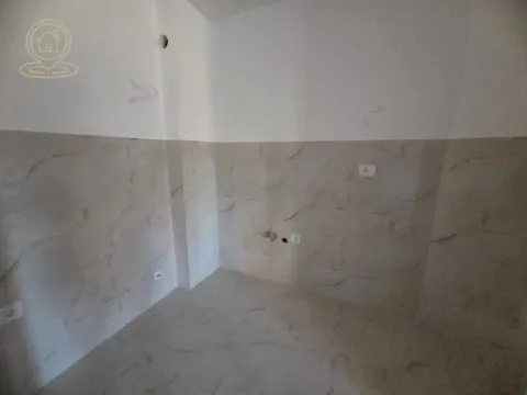 Sale, four bedroom apartment, 89m², Medijana, Niš - image 3