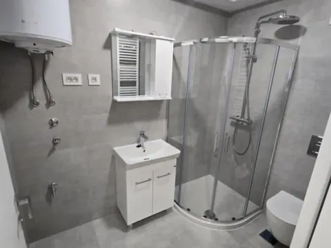 Izdavanje, dvosoban stan, 42m², Podbara, Novi Sad Sve Podlokacije - image 14