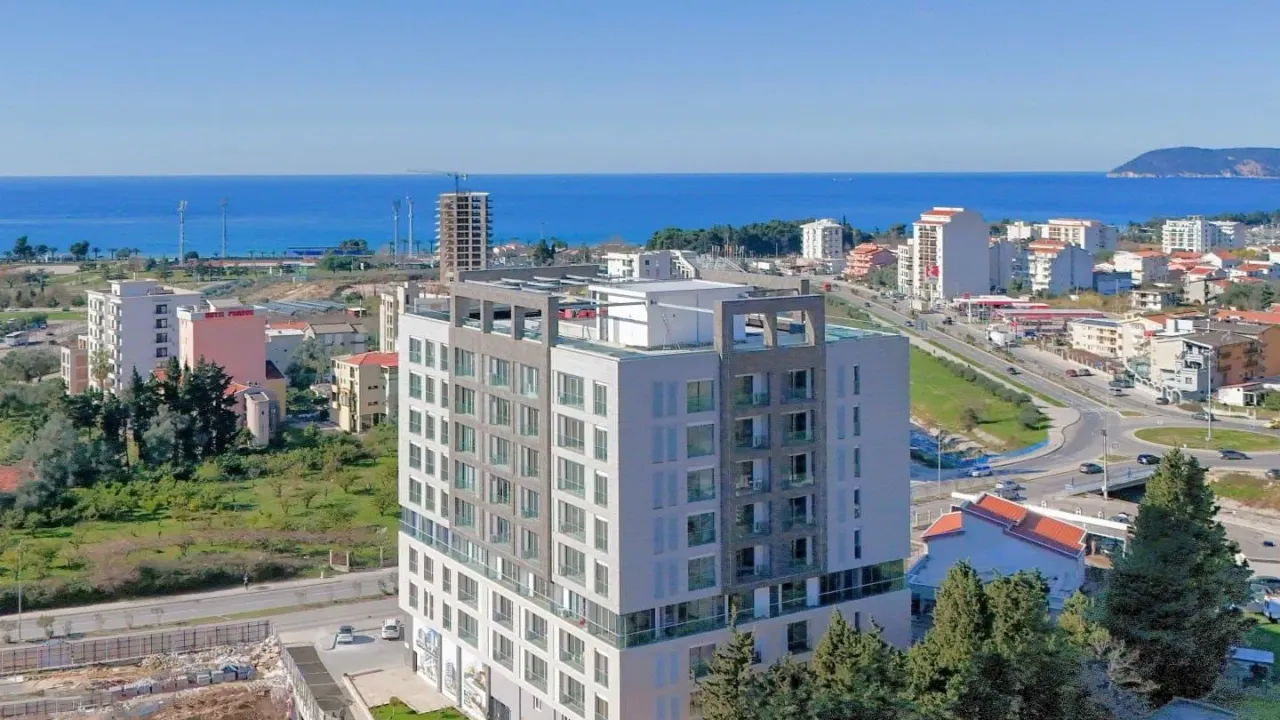 Prodaja, dvosoban stan, 75m², Centar, Bar