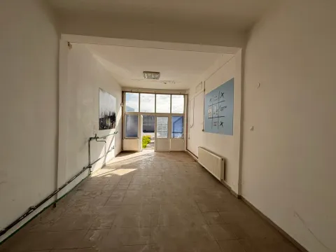Izdavanje, poslovni prostor, 90m², Krnjaca, Palilula Sve Podlokacije - image 7