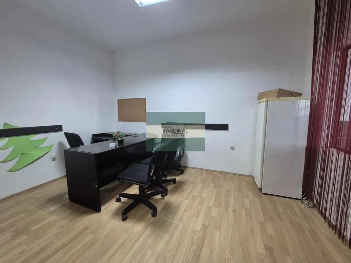 Sale, office space, 327m², Budžino brdo, Jagodina