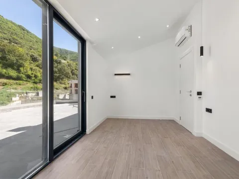 Prodaja, dvosoban stan, 153m², Tivat, Crna Gora - image 6