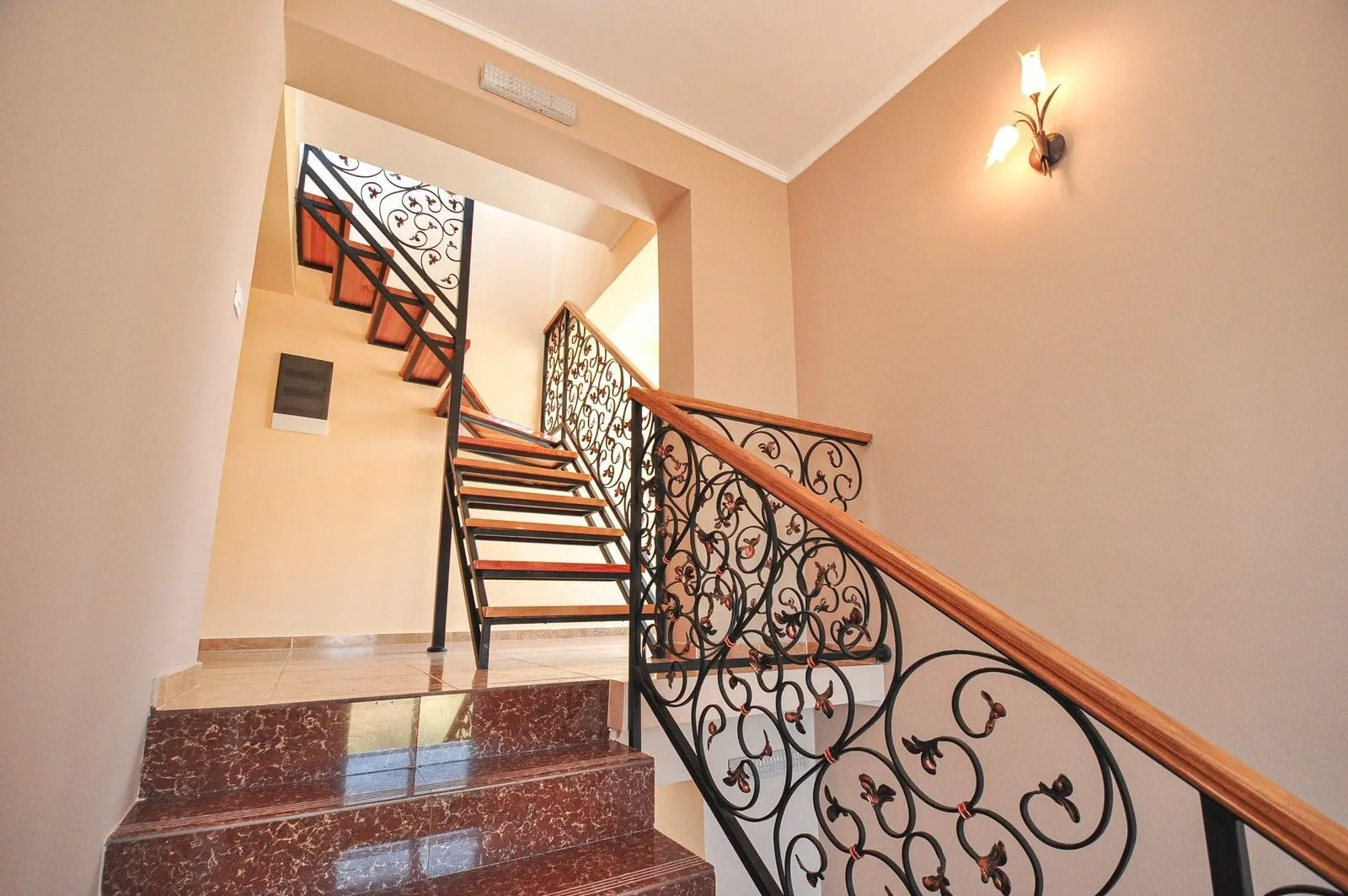 Prodaja, kuća, 260m², Bijela, Herceg Novi