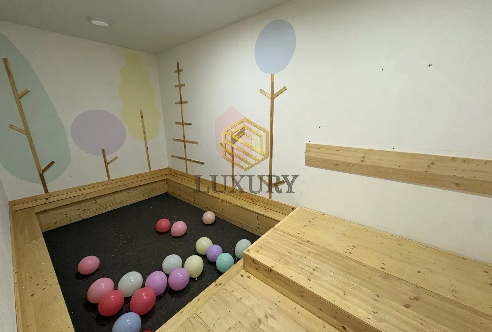 Rent, office space, 92m², Dalmatinska ulica, Podgorica