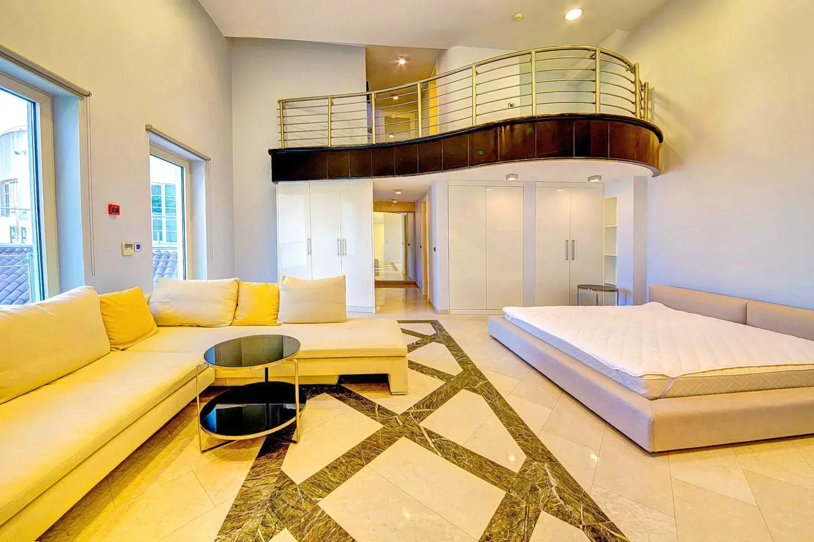 Sale, four bedroom apartment, 229m², Bečići, Budva