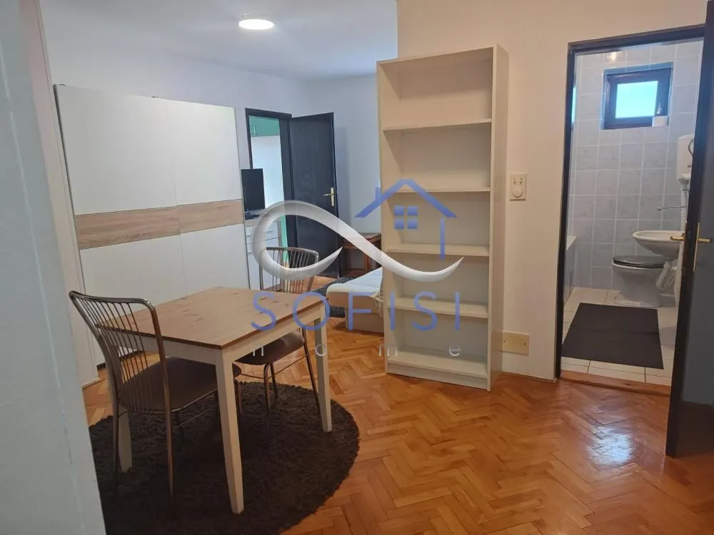 Izdavanje, jednosoban stan, 36m², Centar, Novi Sad