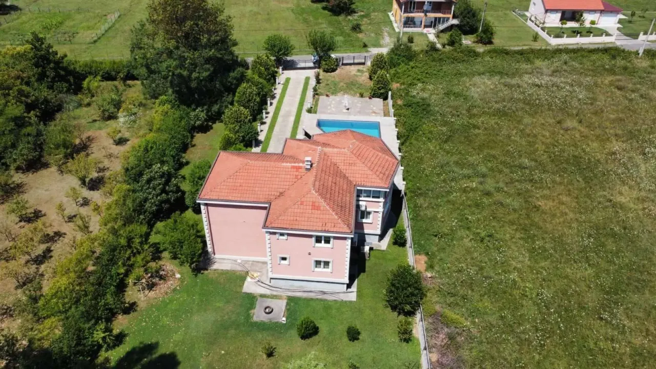 Sale, house, 250m², Kosić, Danilovgrad