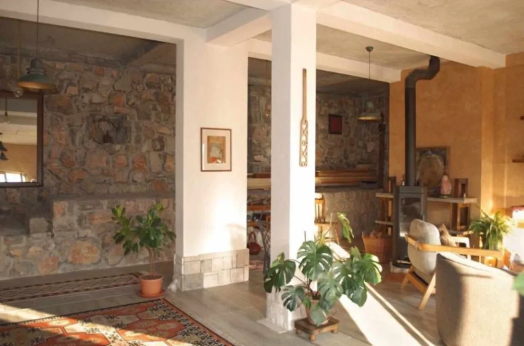 Izdavanje, kuća, 130m², Lješevići, Kotor