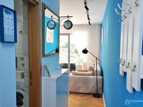 Sale, one bedroom apartment, 52m², Dobrota, Kotor - image 10