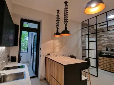 Prodaja, trosoban stan, 100m², Stari grad, Novi Sad