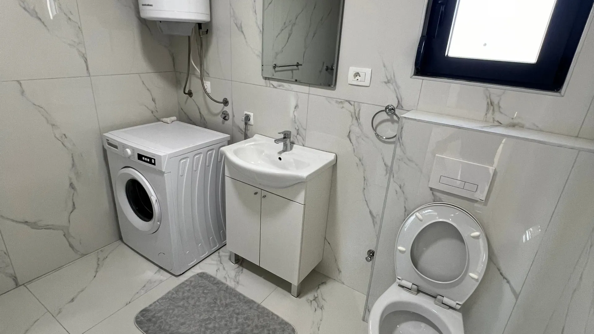 Rent, two bedroom apartment, 85m², Tomba, Bar