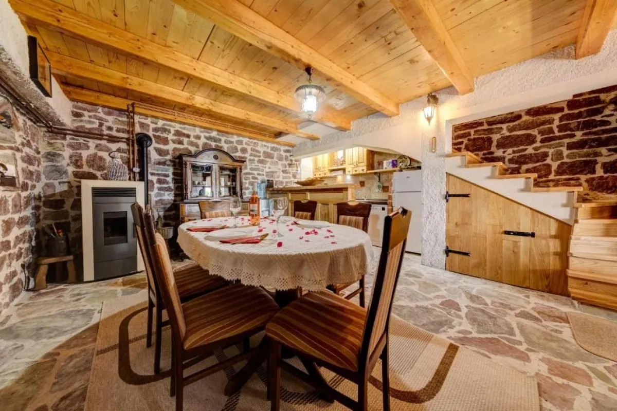 Rent, house, 120m², Gornja Lastva, Tivat