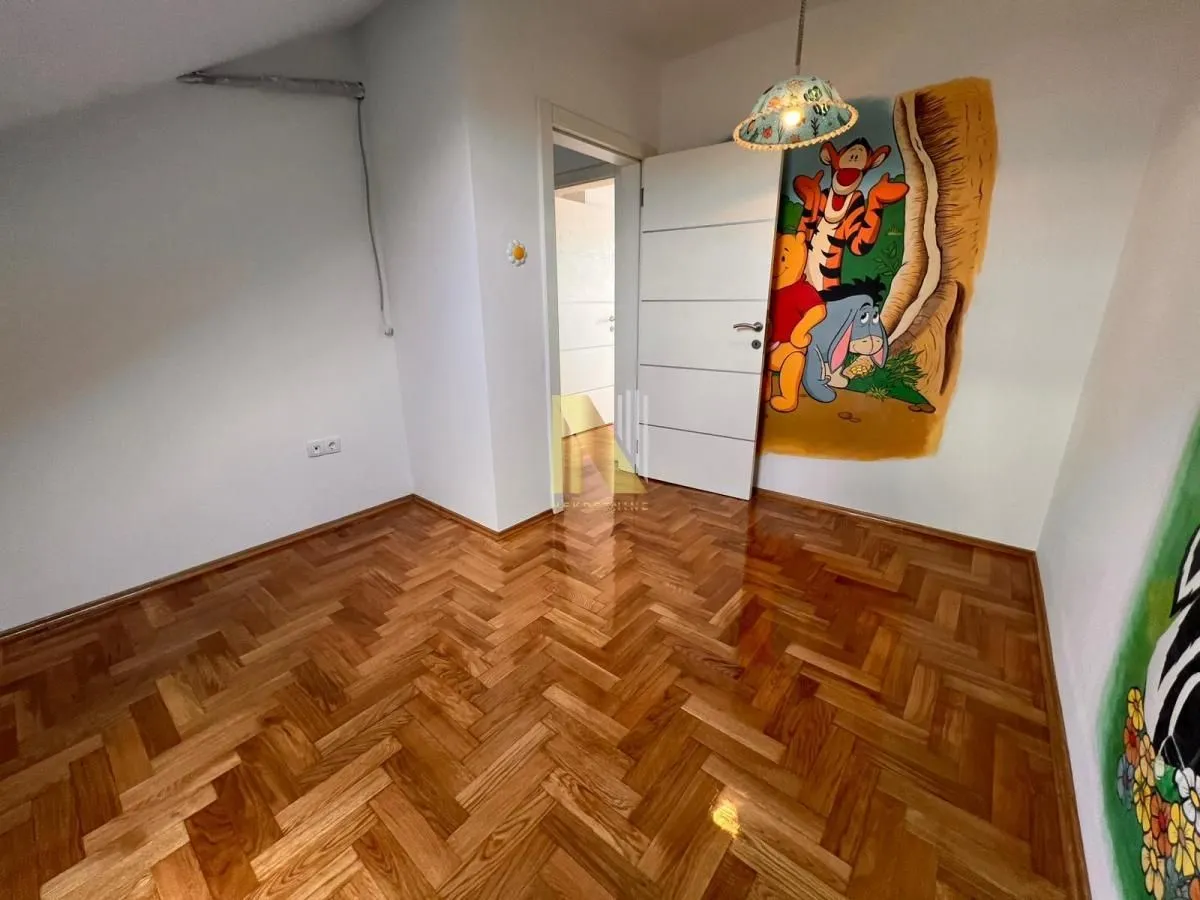 Prodaja, četvorosoban stan, 117m², Bulevar Evrope, Novi Sad Sve Podlokacije