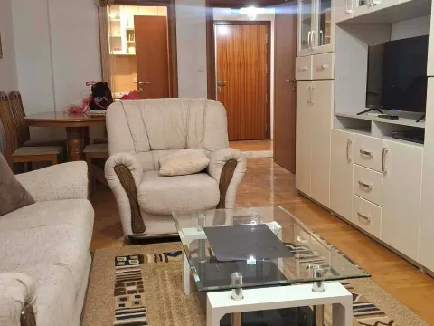 Rent, one bedroom apartment, 53m², Rozino, Budva - image 2