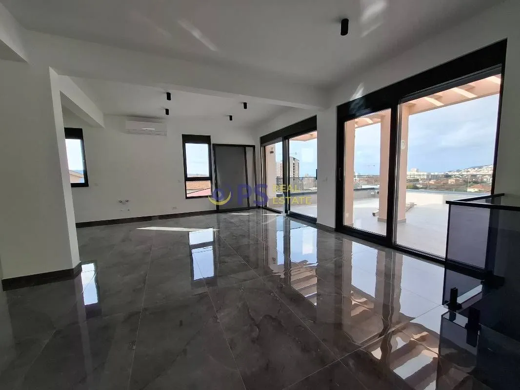 Sale, house, 400m², Bar, Crna Gora