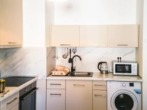 Sale, one bedroom apartment, 47m², Bečići, Budva - image 6