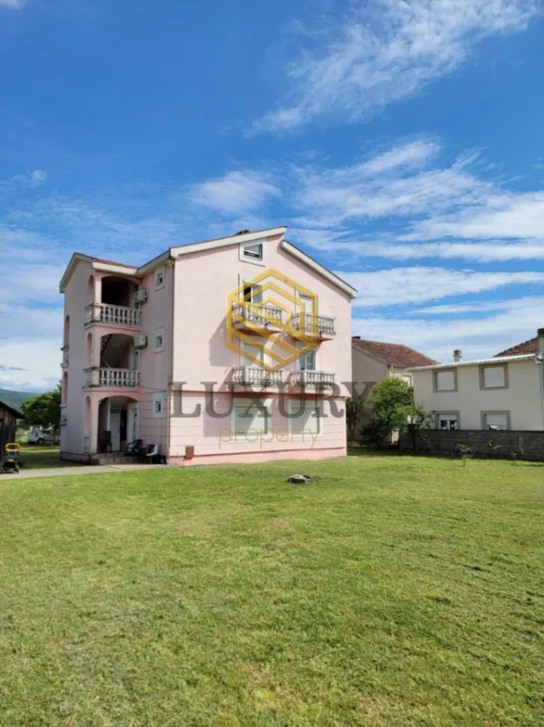 Rent, two bedroom apartment, 100m², Zlatica, Podgorica