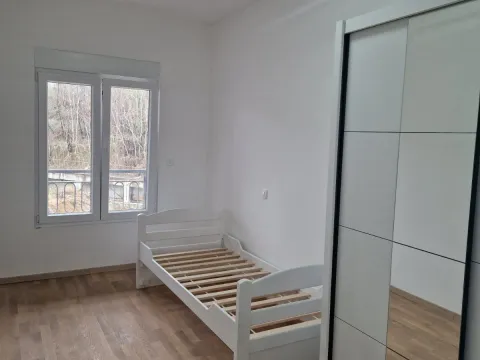 Izdavanje, dvosoban stan, 79m², Momišići, Podgorica - image 4